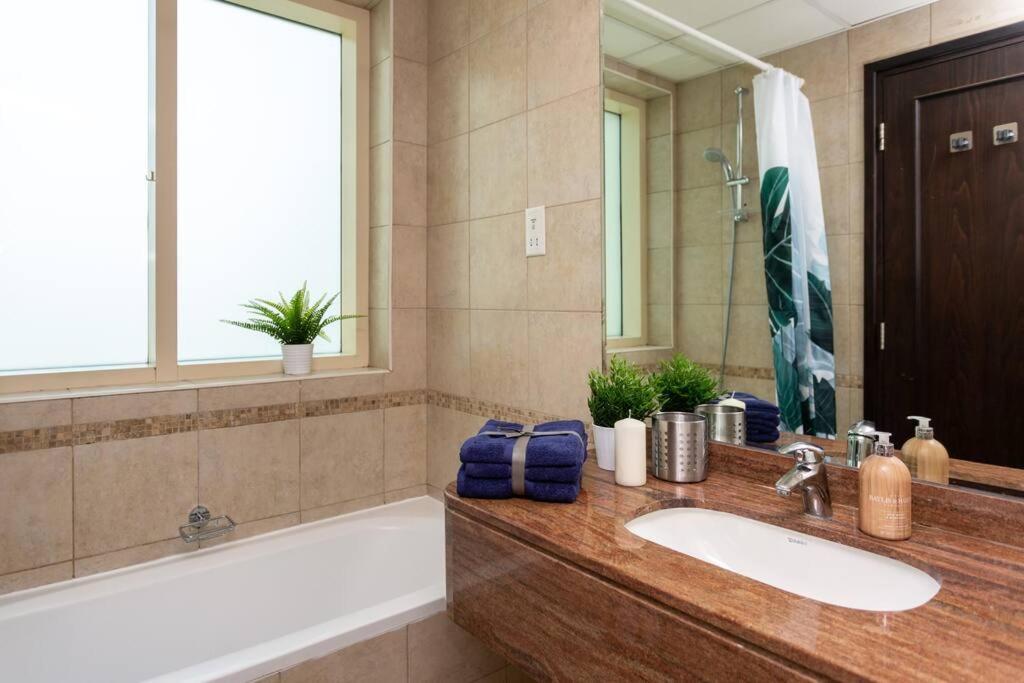 Royal Oceanic - Fantastic Apartment In Dubai Marina - Jbr Buitenkant foto